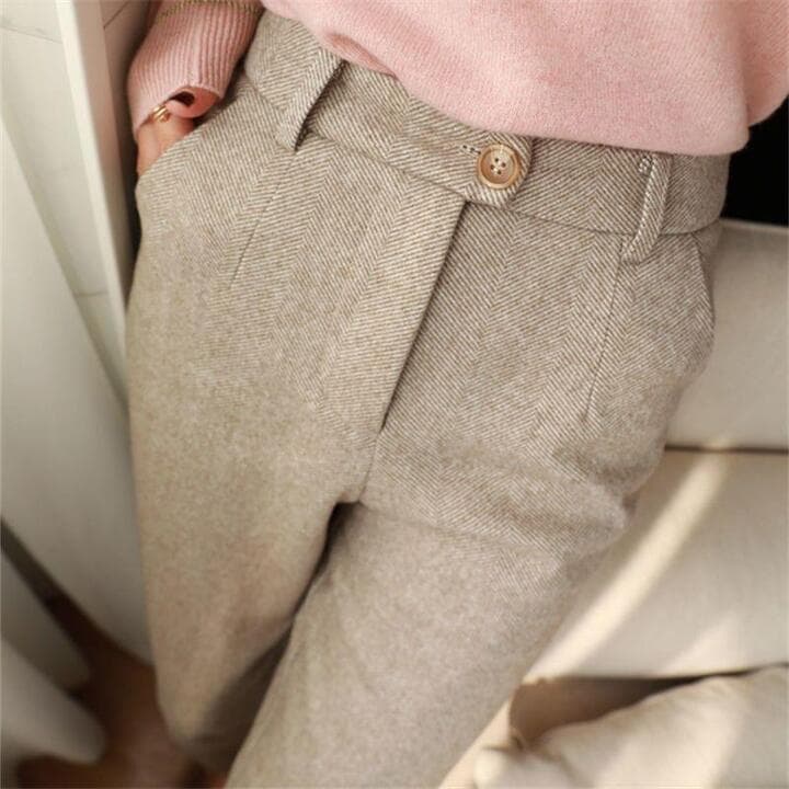 Lennart - Sharp Modern Elegance