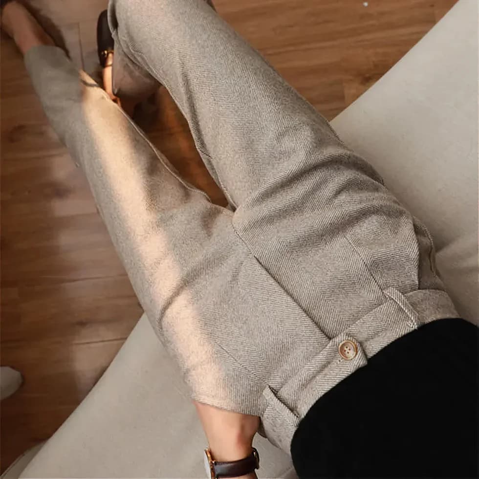 Lennart - Sharp Modern Elegance